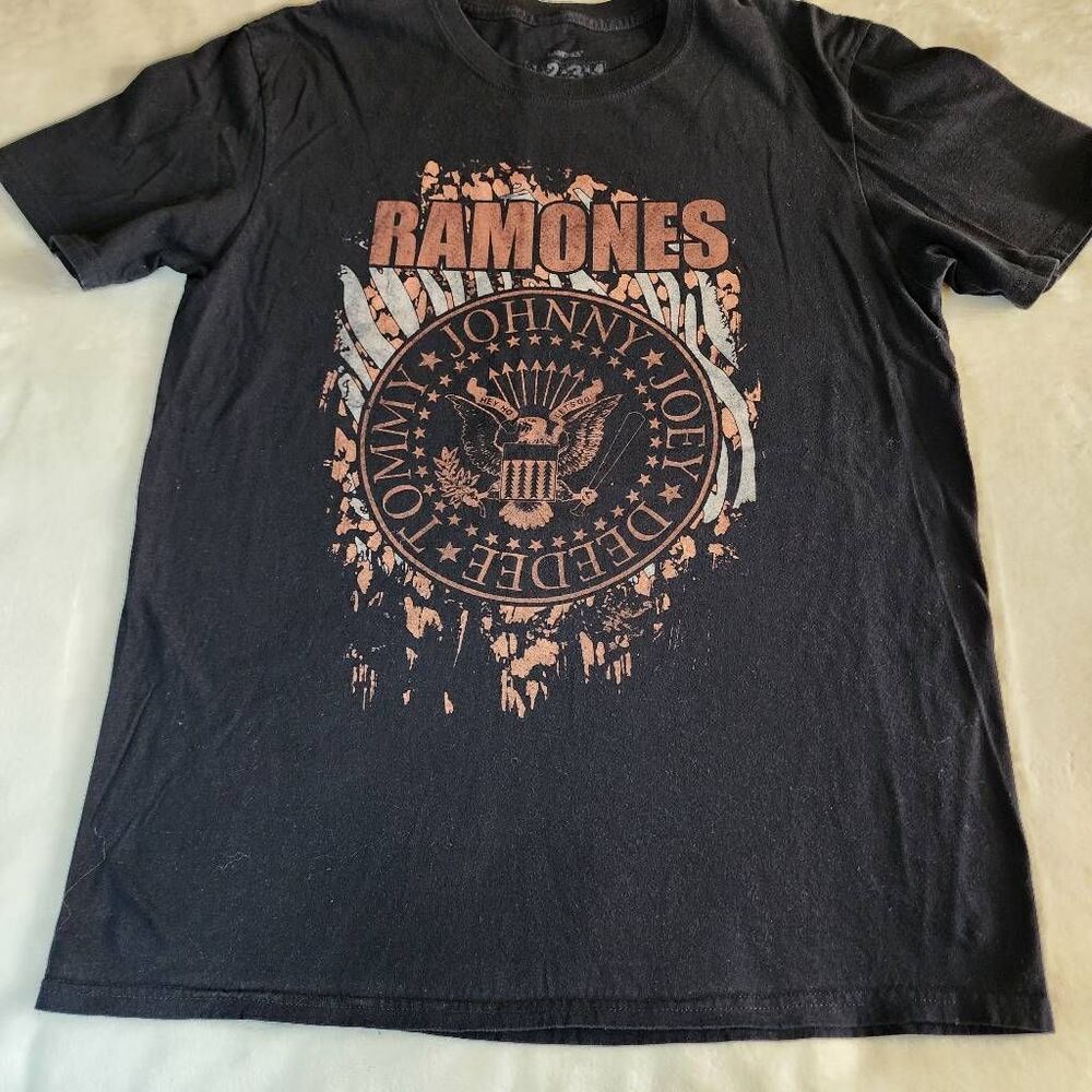 Ramones Black Graphic Tshirt Size XL